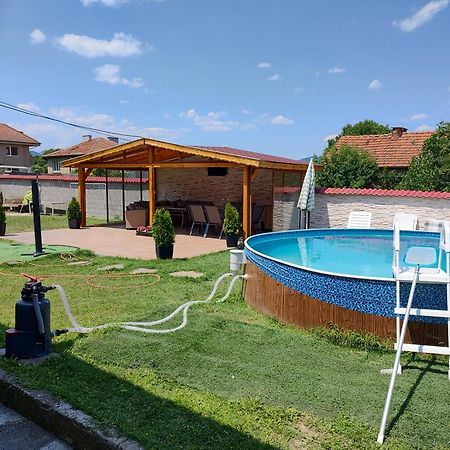 Къща Карби Kŭrdzhali Exteriör bild