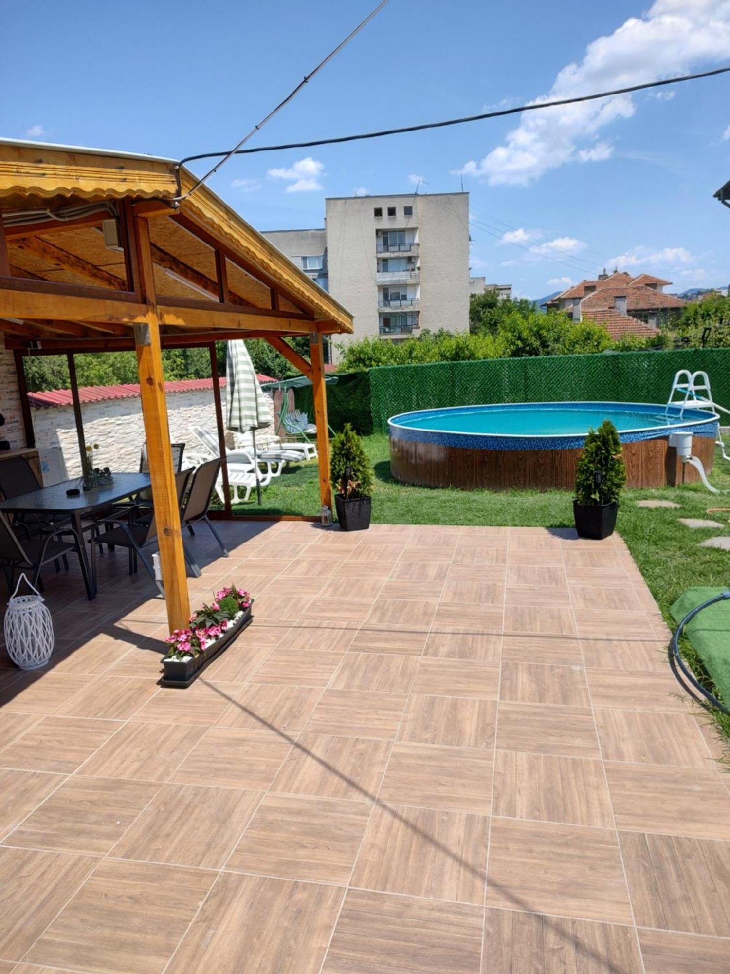 Къща Карби Kŭrdzhali Exteriör bild
