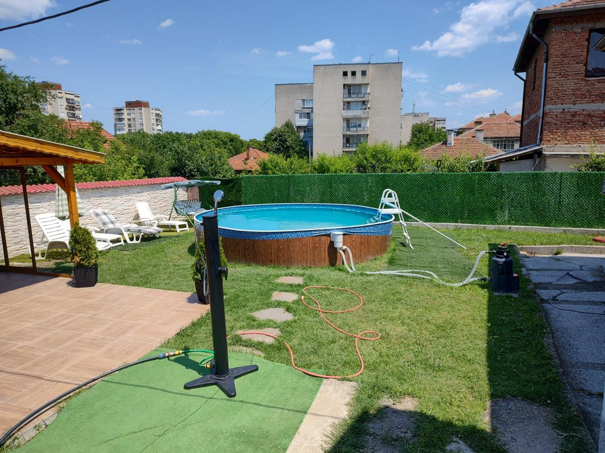 Къща Карби Kŭrdzhali Exteriör bild