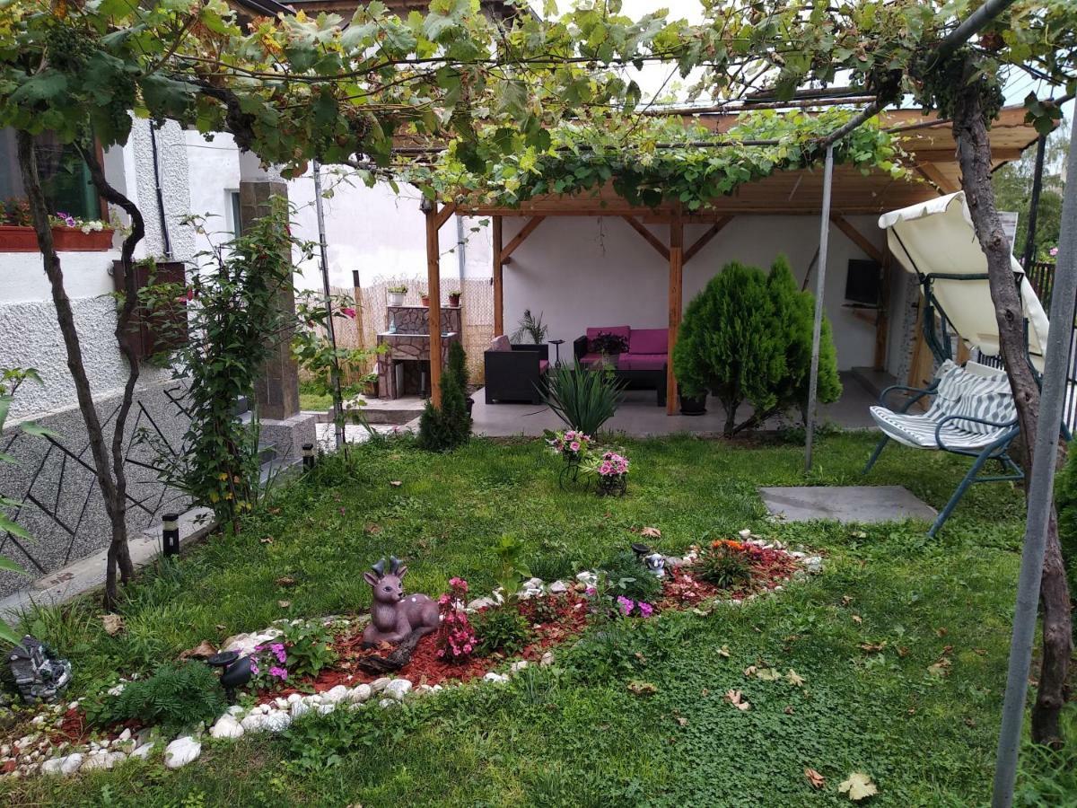 Къща Карби Kŭrdzhali Exteriör bild